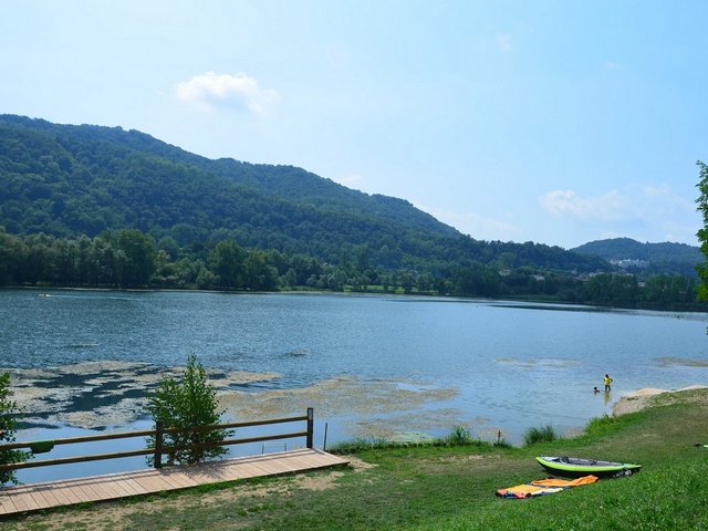 lago-di-revine-lago-venetoitaly-it